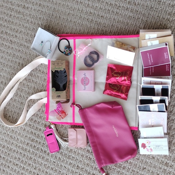 Tote Bag, Jewerly, Accessories And Beauty Bundle - Picture 12 of 17